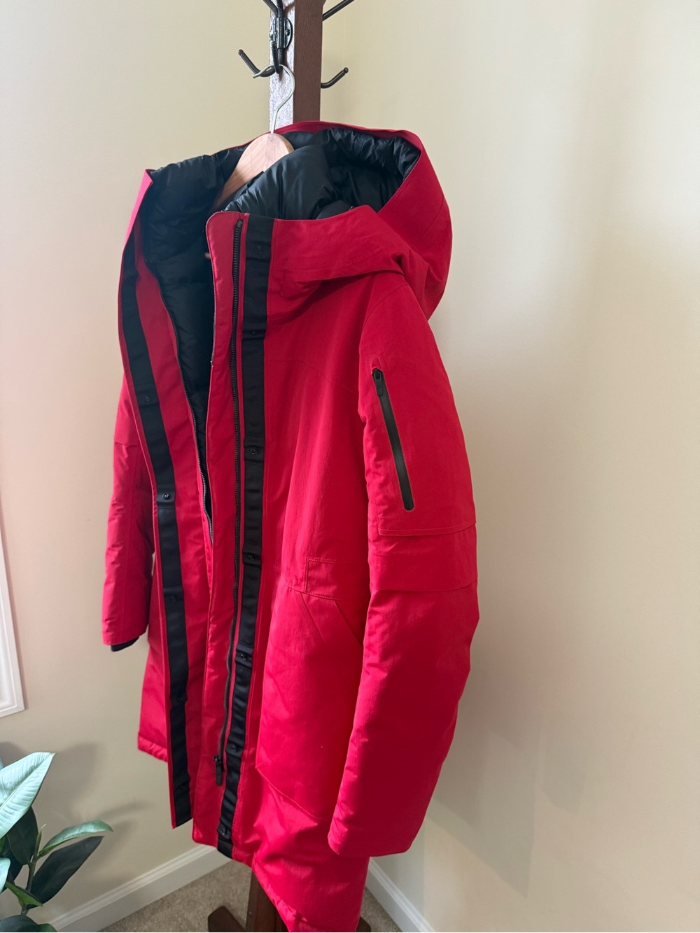 lululemon athletica Black Mesh-Lined Coat - Picture 3 of 6